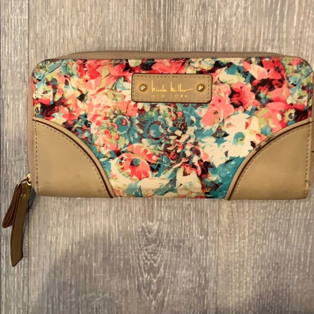 Nicole Miller wallet